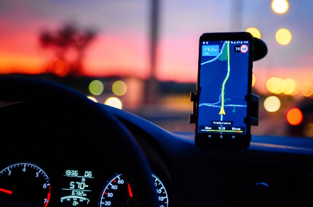 Stoppez les attaques sur les API et les applications mobiles.